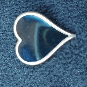 Vintage Sarah Coventry black enamel heart brooch pin, stunning piece of jewelry